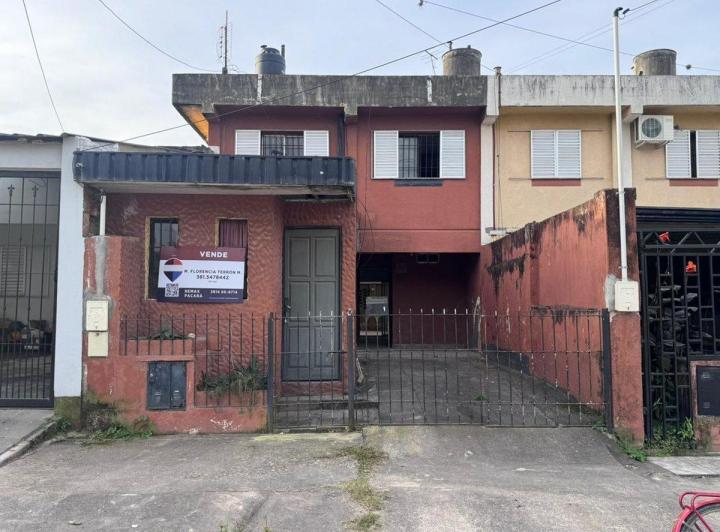 Casa · 88m² · 7 Ambientes · 1 Cochera