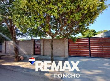 Casa · 142m² · 6 Ambientes · 2 Cocheras · Se Vende Casa 6 Ambtes Fray m. Esquiú. Facilidades