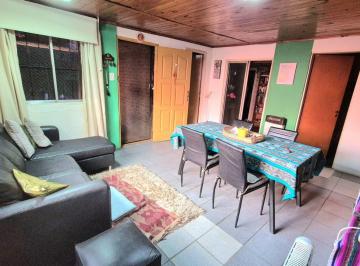 Casa · 104m² · 4 Ambientes · 2 Cocheras · Casa en Venta Lote Propio con Pileta