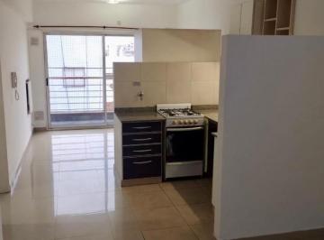 Departamento · 32m² · 2 Ambientes · Alquiler 2 Ambientes con Balcón en un 5to. Piso en San Cristóbal