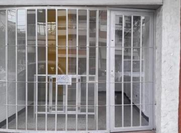 Local comercial · 12m² · Local en Alquiler Parque Chacabuco