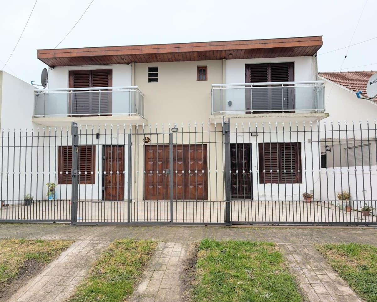 Dúplex 4 amb, 180m² en Barrio Termas Huinco, apto crédito