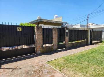 Casa · 147m² · 4 Ambientes · 1 Cochera · Venta Casa 4 Ambientes Cn Patio y Cochera Lavallol