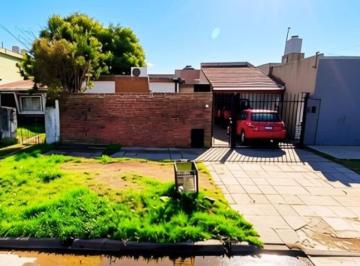 Casa de 3 ambientes, Lomas de Zamora · Casa de 3 Ambientes con Gran Potencial – Temperley Este