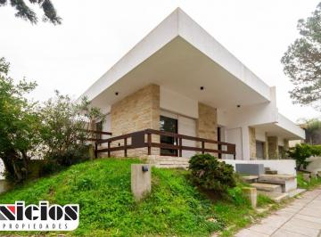 Casa de 4 ambientes, San Bernardo · Chalet en San Bernardo - C1125