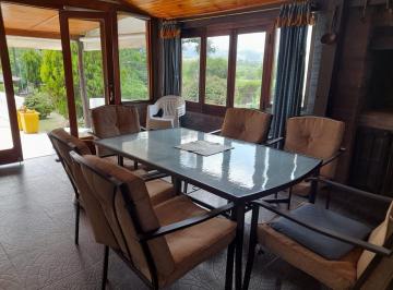 Casa · 144m² · 5 Ambientes · 1 Cochera · Casa en Villa Parque Siquiman 2 Dorm + Pileta y Entre Piso