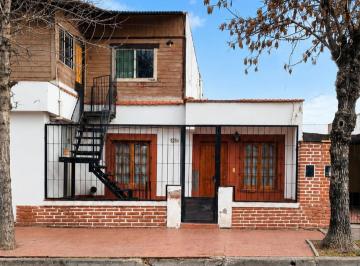 Casa · 78m² · 4 Ambientes · Casa en Venta - Pedernera Al 900
