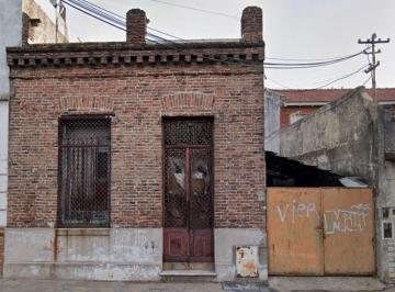Terreno · 27m² · 4 Ambientes · 1 Cochera · Terreno en Venta