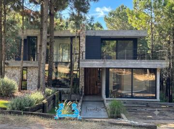 Casa de 5 ambientes, Costa Esmeralda · Venta Casa de Arquitectura Contemporánea en Costa Esmeralda | Hormigón Visto, Diseño y Exclusividad