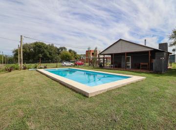 Casa · 80m² · 4 Ambientes · 2 Cocheras · Casa en Venta en Altos del Taurel
