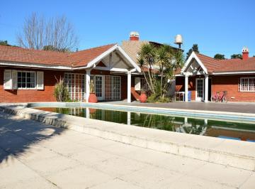 Quinta vacacional · 400m² · 4 Ambientes · 5 Cocheras · Amplia y Excelente Quinta en Esteban Echeverria Venta