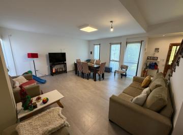 Casa · 126m² · 3 Ambientes · 2 Cocheras · Casa 3 Amb con Garage en Venta Reciclada en El Barrio Pinos de Anchorena