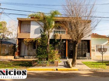 Casa de 4 ambientes, Mar de Ajó · Triplex Mas Departamento - C535