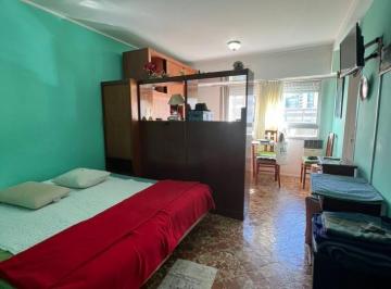 Departamento · 24m² · 1 Ambiente · Venta - Ambiente Amplio con Baulera - Frente - Plaza Colon