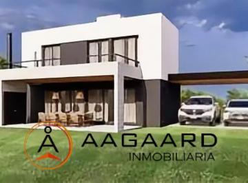 Casa · 210m² · 6 Ambientes · 2 Cocheras · Casa en Venta en Maitenes de La Deseada 3 Dorm.