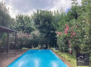 Casa · 540m² · 3 Ambientes · 2 Cocheras · Casa en La Cuesta