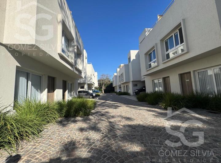 PH · 115m² · 4 Ambientes · 2 Cocheras