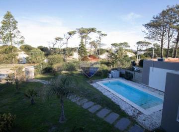 Casa · 300m² · 6 Ambientes · 2 Cocheras · Casa Alquiler El Pinar Rambla, Piscina Climatizada