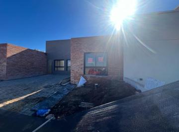 PH · 80m² · 3 Ambientes · 1 Cochera · Campos de Manantiales Dúplex Dos Dorm Dos Baños