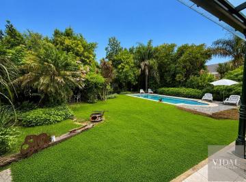 Casa · 210m² · 6 Ambientes · Casa en Venta en Barrancas de San José Tigre