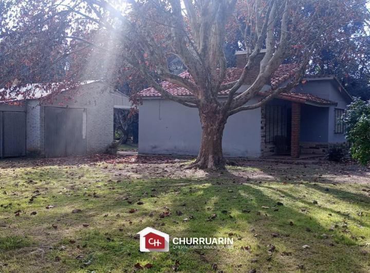 Casa · 2700m² · 2 Dormitorios