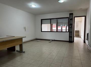 Oficina comercial · 75m² · Oficina en Alquiler 24 Meses | Segundo Piso Al Frente | con Balcon | 75 m² Totales | Acha 443