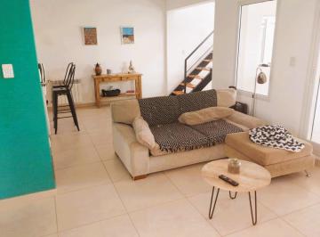 Casa de 4 ambientes, Bahía Blanca · Casa Moderna en Molina Campos. Apto Crédito, Dueño Directo y a 100 m de Cabrera