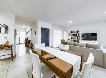 Casa · 140m² · 4 Ambientes · 3 Cocheras · Casa en Planta Baja Excelente Ubicacion de Docta!