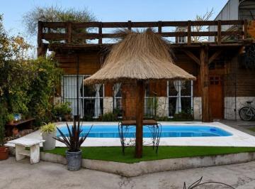Departamento · 120m² · 4 Ambientes · Venta! Casa con Parque y Pileta Sobre Lote de 624 m² - Barrio Lopez de Gomara