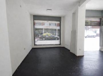 Local comercial de 1 ambiente, Balvanera · Local de 30 m² en Venta en Balvanera - Permuta por Propiedad en Tandil