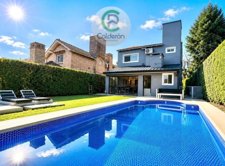 Casa · 110m² · 4 Ambientes · 3 Cocheras