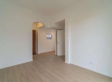 Departamento de 2 ambientes, San Telmo · Departamento 2 Ambientes Refaccionado a Estrenar con Balcón en San Telmo