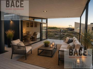 Casa · 140m² · 5 Ambientes · 2 Cocheras · Casa en Villa El Chocon