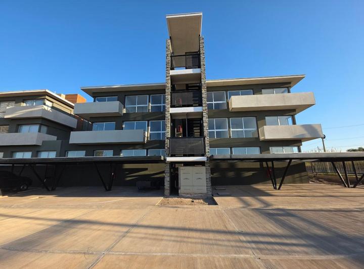 Departamento · 90m² · 4 Ambientes · 1 Cochera