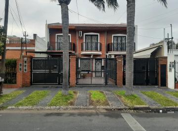 Casa de 3 ambientes, La Matanza · Duplex de 3 Ambientes con Cochera y Fondo en Alquiler en Villa Luzuriaga