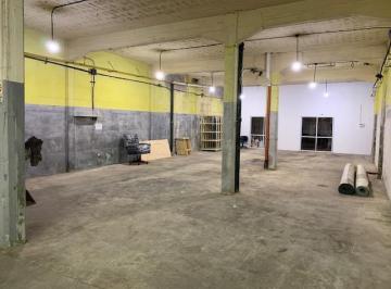 Bodega-Galpón · 355m² · 6 Ambientes · 2 Cocheras · Alquiler Depósito Chacarita