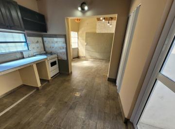 PH de 2 ambientes, Lomas de Zamora · Alquiler PH 2 Ambientes Reciclado Banfield Excelente Ubicación X Inmobiliaria