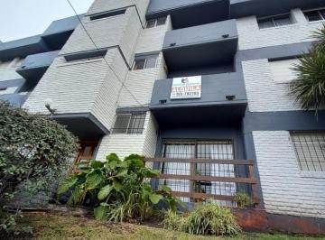 Departamento · 45m² · 3 Ambientes · 1 Cochera · Alquiler 3amb Original Cochera 1° Piso por Escalera Vista Al Mar Golf