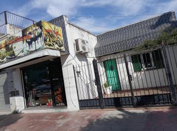 Casa de 2 ambientes, Morón · Cómoda Casa con Terreno Propio y Local Comercial!