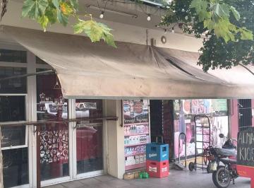 Local comercial · 82m² · 1 Ambiente · Oportunidad Permuta. Local de 82 m² Permuta por Depto y o Vehiculo