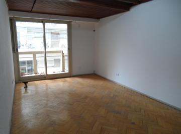 Departamento de 3 ambientes, Flores · Departamento 3amb 1er Piso Al Frente