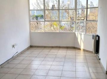 Departamento de 2 ambientes, La Plata · Alquiler – Semipiso Al Frente en Excelente Ubicación 17 E/ Diag. 73 y 47