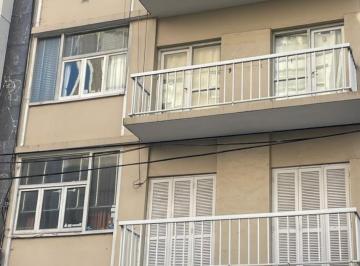 Departamento · 21m² · 1 Ambiente · Ambiente a La Calle - Cochera Opcional - Zona Paseo Aldrey