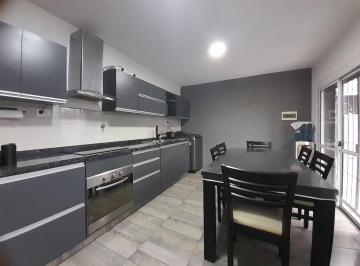 Casa en Venta de 6 ambientes Stoecklin · Se Vende Casa 3 Dorm. Mas Local