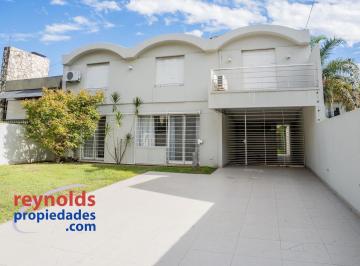 Casa · 312m² · 8 Ambientes · 3 Cocheras · Acassuso Libertador Al Rio Casa Racionalista