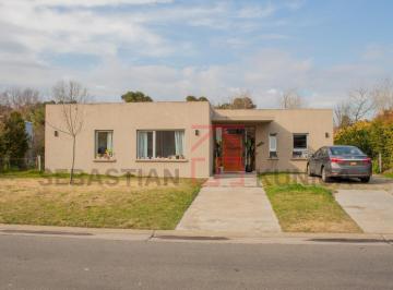 Casa · 150m² · 4 Ambientes · 2 Cocheras · Casa en San Matias
