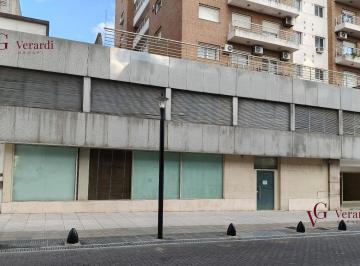 Local comercial · 400m² · Local en Monserrat
