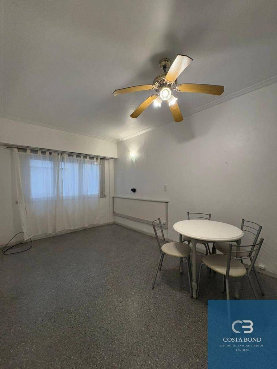 Depto 1 amb, 25m² en Plaza Colón, 4to piso, baño y cocina reciclados