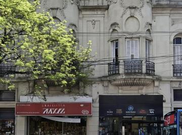 Local comercial · 218m² · Local en Almagro
