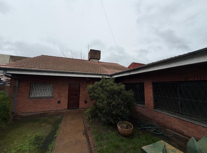 Casa · 160m² · 3 Ambientes · 1 Cochera